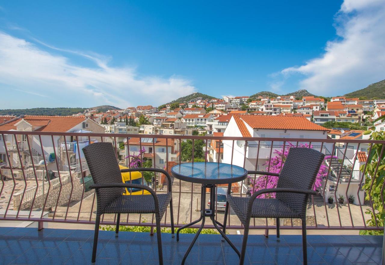 Apartments Sanja Hvar Town Bagian luar foto