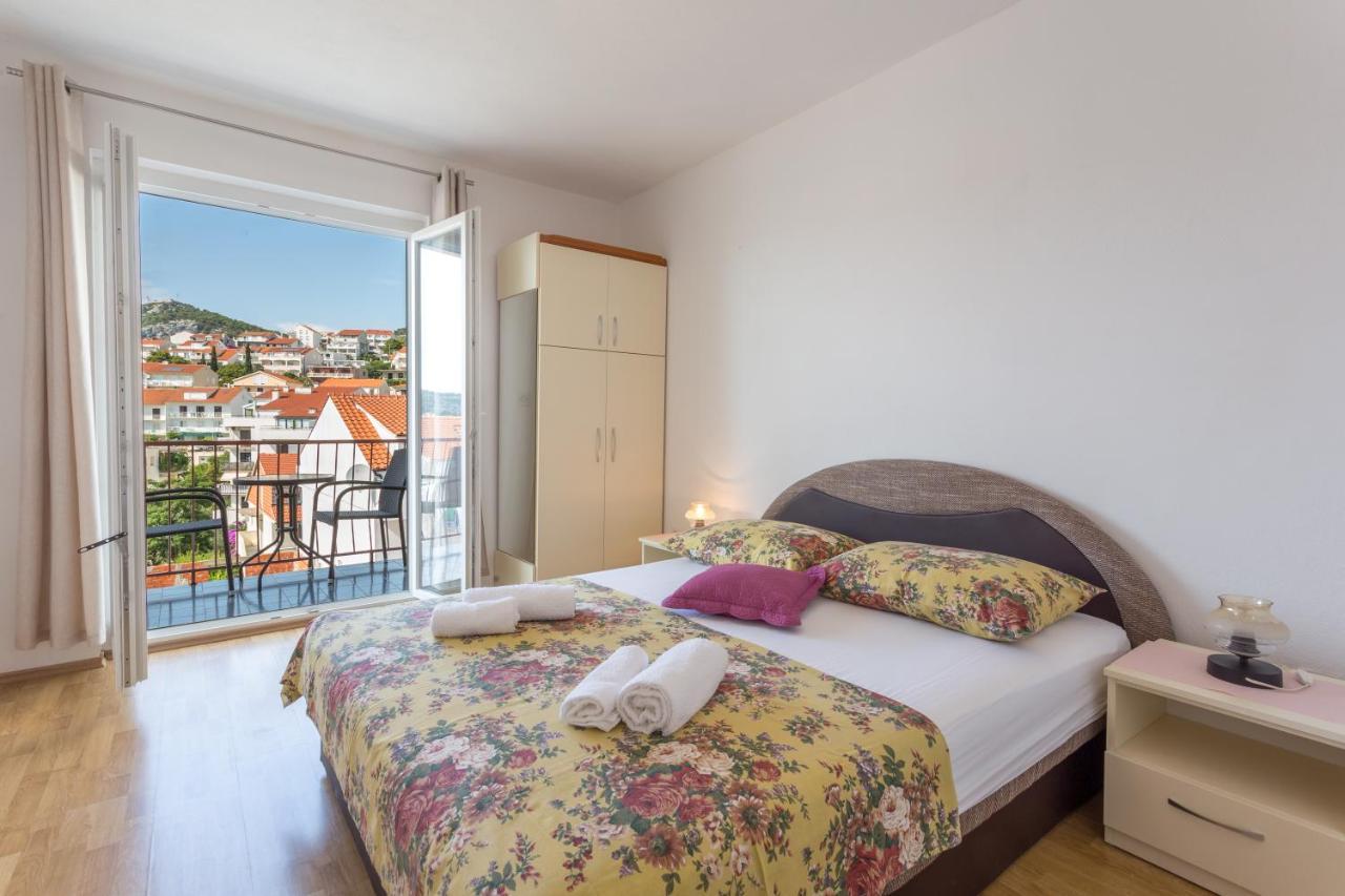 Apartments Sanja Hvar Town Bagian luar foto