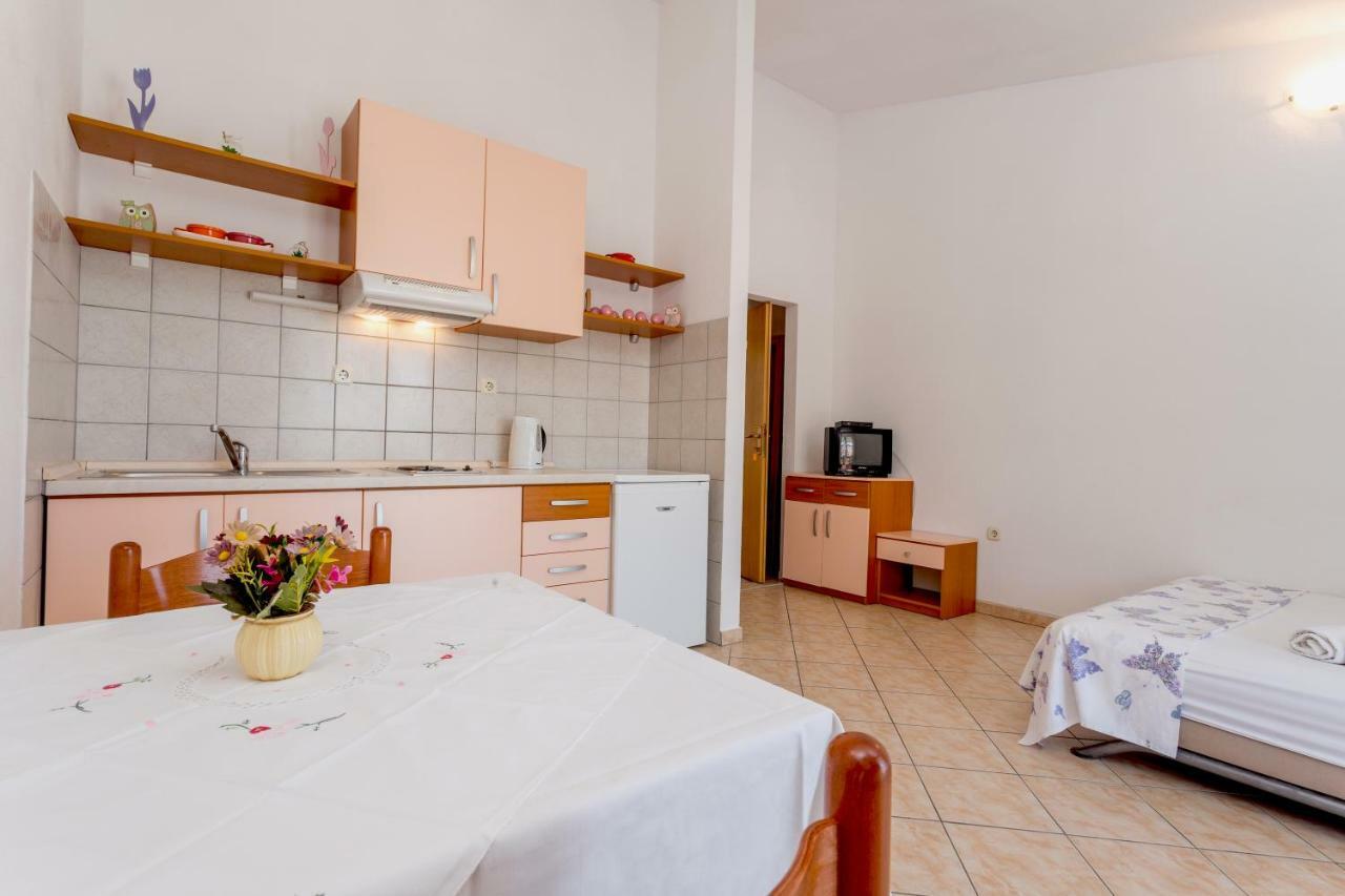 Apartments Sanja Hvar Town Bagian luar foto