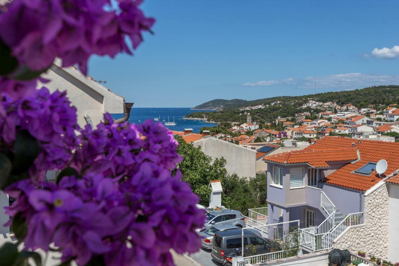 Apartments Sanja Hvar Town Bagian luar foto
