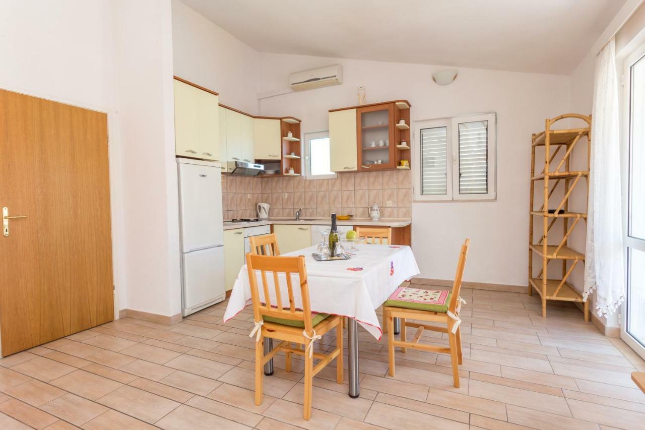 Apartments Sanja Hvar Town Bagian luar foto